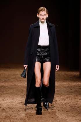 HERMES Ready to wear fall winter 2025 26 Paris March 2005 HERMES Ready to wear fall winter 2025 26 Paris March 2005, Credit:Zeppelin Avalon  Copyright: xZeppelinx xAvalonx 0973819862