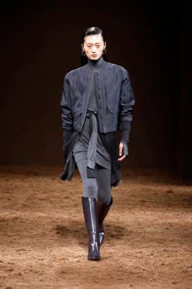 HERMES Ready to wear fall winter 2025 26 Paris March 2005 HERMES Ready to wear fall winter 2025 26 Paris March 2005, Credit:Zeppelin Avalon  Copyright: xZeppelinx xAvalonx 0973820006
