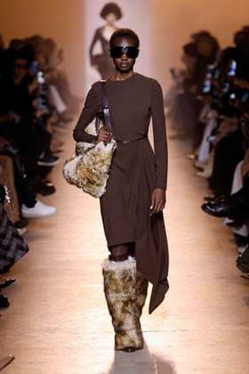 Elie Saab Ready to wear fall winter 2025 26 Paris March 2005 Elie Saab Ready to wear fall winter 2025 26 Paris March 2005, Credit:Zeppelin Avalon  Copyright: xZeppelinx xAvalonx 0973823042