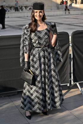 PFW Elie Saab Outside Arrivals Sofia Carson arriving at Elie Saab show during Paris Fashion Week in Paris, France on March 8, 2025. Photo by Julien Reynaud APS-Medias ABACAPRESS.COM Paris France  Copyright: xReynaudxJulien APS-Medias ABACAx