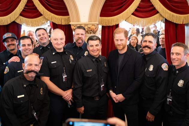 Bilder des Jahres 2025, Entertainment 03 März Entertainment Themen der Woche KW10 Entertainment Bilder des Tages Prince Harry makes an appearance to meet with First Responders at Rock for First Responders presented by One805 at The Granada Theatre in Santa Barbara, Saturday March 8th, 2025. Prince Harry makes an appearance to meet with First Responders at Rock for First Responders presented by One805 at The Granada Theatre in Santa Barbara, Saturday March 8th, 2025., Credit:JERRY PEREZ Avalon USA, California, Santa Barbara  Copyright: xJERRYxPEREZx xAvalonx 0973950528
