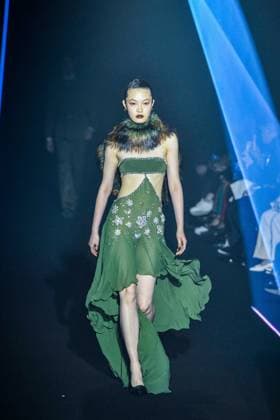 PFW - Georges Hobeika Runway - Paris A model walks the runway during the Georges Hobeika Womenswear Fall Winter 2025-2026 show as part of Paris Fashion Week at Palais De Tokyo in Paris, France, on March 08, 2025. Photo by Shootpix ABACAPRESS.COM Paris France  Copyright: xShootpix ABACAx