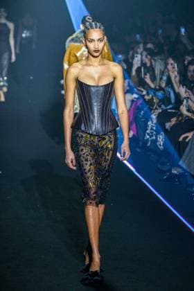 PFW - Georges Hobeika Runway - Paris A model walks the runway during the Georges Hobeika Womenswear Fall Winter 2025-2026 show as part of Paris Fashion Week at Palais De Tokyo in Paris, France, on March 08, 2025. Photo by Shootpix ABACAPRESS.COM Paris France  Copyright: xShootpix ABACAx