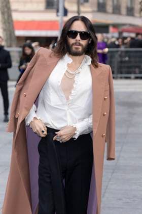 Celebrities at Valentino Fashion Show Jared Leto Photo Call for Le Défilé Valentino Collection Prêt à Porter Automne Hiver 2025 2026 lors de la Fashion Week de Paris PFW , le 9 mars 2025 Olivier Borde Bestimage Celebrities at Valentino Fashion Show Ready to Wear Collection Fall Winter 2025 2026 during Paris Fashion Week, on march 9th 2025 Olivier Borde Bestimage  Copyright: xOLIVIERxBORDEx xBESTIMAGExOLIVIERxBORDEx xBESTIMAGEx