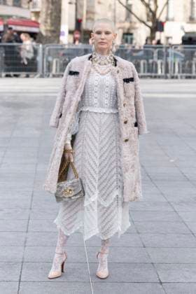 Celebrities at Valentino Fashion Show Bianca Balti Photo Call for Le Défilé Valentino Collection Prêt à Porter Automne Hiver 2025 2026 lors de la Fashion Week de Paris PFW , le 9 mars 2025 Olivier Borde Bestimage Celebrities at Valentino Fashion Show Ready to Wear Collection Fall Winter 2025 2026 during Paris Fashion Week, on march 9th 2025 Olivier Borde Bestimage  Copyright: xOLIVIERxBORDEx xBESTIMAGExOLIVIERxBORDEx xBESTIMAGEx