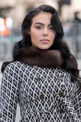 Celebrities at Valentino Fashion Show Georgina Rodríguez Photo Call for Valentino Ready to Wear Collection Fall Winter 2025 2026 during Paris Fashion Week PFW, on march 9th 2025 Olivier Borde Bestimage Celebrities at Valentino Fashion Show Ready to Wear Collection Fall Winter 2025 2026 during Paris Fashion Week, on march 9th 2025 Olivier Borde Bestimage  Copyright: xOLIVIERxBORDEx xBESTIMAGExOLIVIERxBORDEx xBESTIMAGEx
