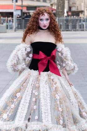 Celebrities at Valentino Fashion Show Chappell Roan Photo Call for Le Défilé Valentino Collection Prêt à Porter Automne Hiver 2025 2026 lors de la Fashion Week de Paris PFW , le 9 mars 2025 Olivier Borde Bestimage Celebrities at Valentino Fashion Show Ready to Wear Collection Fall Winter 2025 2026 during Paris Fashion Week, on march 9th 2025 Olivier Borde Bestimage  Copyright: xOLIVIERxBORDEx xBESTIMAGExOLIVIERxBORDEx xBESTIMAGEx
