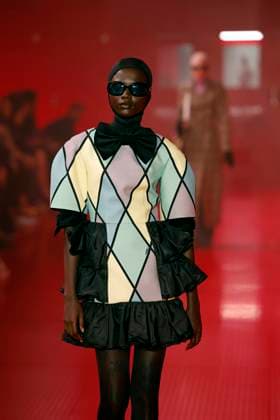 Entertainment Bilder des Tages Valentino Ready to wear fall winter 2025 26 Paris March 2005 Valentino Ready to wear fall winter 2025 26 Paris March 2005, Credit:Zeppelin Avalon  Copyright: xZeppelinx xAvalonx 0974113760