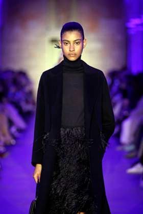 Akris Ready to wear fall winter 2025 26 Paris March 2005 Akris Ready to wear fall winter 2025 26 Paris March 2005, Credit:Zeppelin Avalon  Copyright: xZeppelinx xAvalonx 0974120139