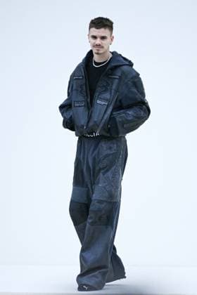 PFW Balenciaga Arrivals Romeo Beckham attending the Balenciaga Womenswear Fall Winter 2025-2026 show as part of Paris Fashion Week in Paris, France on March 09, 2025. Photo by Aurore Marechal ABACAPRESS.COM Paris France  Copyright: xMarechalxAurore ABACAx
