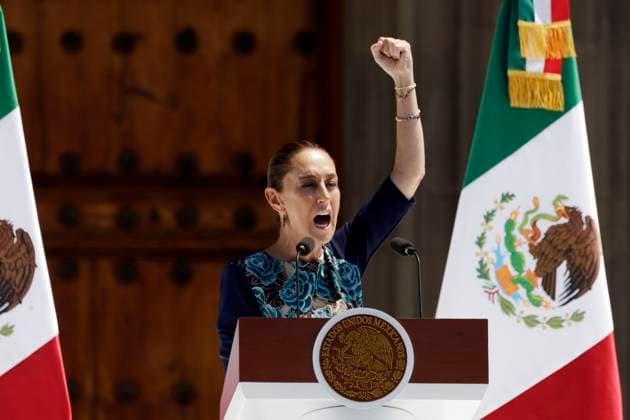 Mexico s President Claudia Sheinbaum Pardo gives a report at informative assembly to celebrate the agreement reached with the US President Donald Trump, with which the tariffs on Mexico was postponed to one month at main square Zocalo. on March 9, 2025 in Mexico City, Mexico. Mexico City Mexico - ZUMAe321 20250309_zia_e321_058 Copyright: xLuisxBarronx
