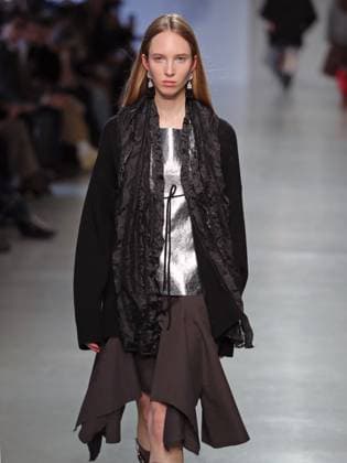 PFW - Niccolo Pasqualetti Runway A model walks the runway during the Niccolo Pasqualetti Womenswear Fall Winter 2025-2026 show as part of Paris Fashion Week at Palais De Tokyo on March 09, 2025 in Paris, France. Photo by Alain-gil Gonzalez ABACAPRESS.COM Paris France  Copyright: xGonzalezxAlain-Gil ABACAx