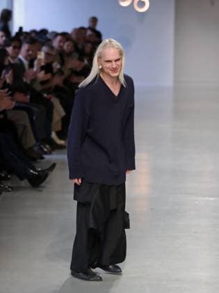 PFW - Niccolo Pasqualetti Runway A model walks the runway during the Niccolo Pasqualetti Womenswear Fall Winter 2025-2026 show as part of Paris Fashion Week at Palais De Tokyo on March 09, 2025 in Paris, France. Photo by Alain-gil Gonzalez ABACAPRESS.COM Paris France  Copyright: xGonzalezxAlain-Gil ABACAx