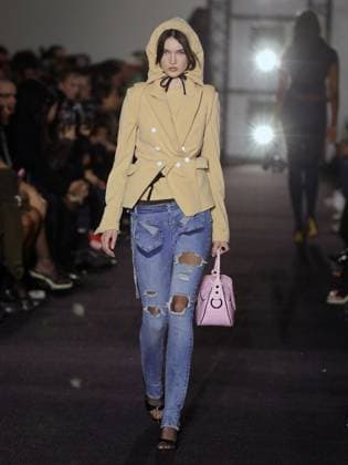 PFW - Ottolinger Runway A model walks the runway during the Ottolinger Womenswear Fall Winter 2025-2026 show as part of Paris Fashion Week at 13 rue de Santeuil on March 09, 2025 in Paris, France. Photo by Alain-gil Gonzalez ABACAPRESS.COM Paris France  Copyright: xGonzalezxAlain-Gil ABACAx