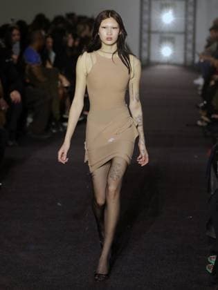 PFW - Ottolinger Runway A model walks the runway during the Ottolinger Womenswear Fall Winter 2025-2026 show as part of Paris Fashion Week at 13 rue de Santeuil on March 09, 2025 in Paris, France. Photo by Alain-gil Gonzalez ABACAPRESS.COM Paris France  Copyright: xGonzalezxAlain-Gil ABACAx