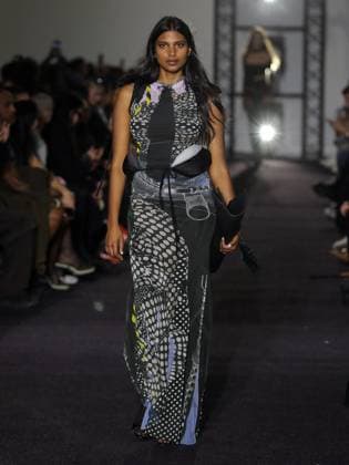 PFW - Ottolinger Runway A model walks the runway during the Ottolinger Womenswear Fall Winter 2025-2026 show as part of Paris Fashion Week at 13 rue de Santeuil on March 09, 2025 in Paris, France. Photo by Alain-gil Gonzalez ABACAPRESS.COM Paris France  Copyright: xGonzalezxAlain-Gil ABACAx