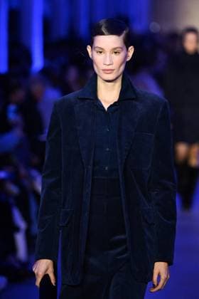 PFW Akris Runway A model walks the runway during the Akris Womenswear Fall Winter 2025-2026 show as part of Paris Fashion Week in Paris, France on March 09, 2025. Photo by Aurore Marechal ABACAPRESS.COM Paris France  Copyright: xMarechalxAurore ABACAx