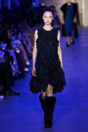 PFW Akris Runway A model walks the runway during the Akris Womenswear Fall Winter 2025-2026 show as part of Paris Fashion Week in Paris, France on March 09, 2025. Photo by Aurore Marechal ABACAPRESS.COM Paris France  Copyright: xMarechalxAurore ABACAx
