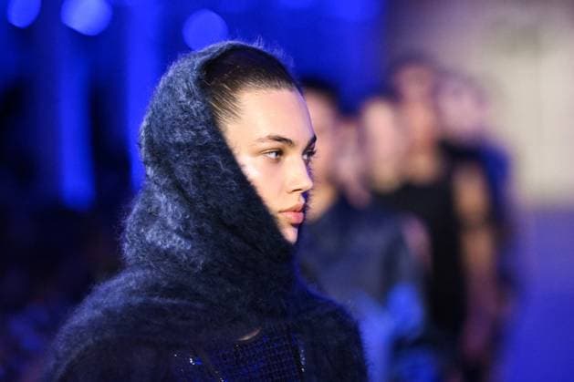 PFW Akris Runway A model walks the runway during the Akris Womenswear Fall Winter 2025-2026 show as part of Paris Fashion Week in Paris, France on March 09, 2025. Photo by Aurore Marechal ABACAPRESS.COM Paris France  Copyright: xMarechalxAurore ABACAx