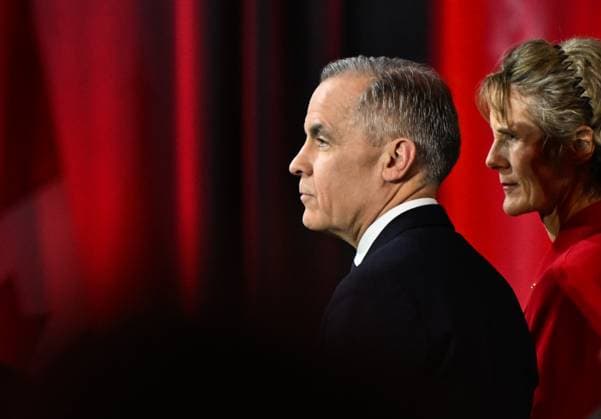 2025 Liberal Leadership Election Results Announcement In Ottawa OTTAWA, CANADA MARCH 9: Mark Carney and his wife, Diana Carney, listen as Prime Minister Justin Trudeau delivers a speech at the 2025 Liberal Leadership results announcement event at Rogers Centre in Ottawa, Ontario, Canada, on March 9, 2025. After leading the Liberal Party of Canada since 2013, Trudeau announced on January 6, 2025, his decision to step down as both prime minister and party leader. Ottawa Canada  Copyright: xArturxWidakx originalFilename: widak-2025libe250309_npwqA.jpg
