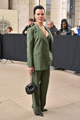 PFW Gabriela Hearst Outside Arrivals Debi Mazar arriving at Gabriela Hearst show during Paris Fashion Week in Paris, France on March 10, 2025. Photo by Julien Reynaud APS-Medias ABACAPRESS.COM Paris France  Copyright: xReynaudxJulien APS-Medias ABACAx