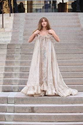 Arrivals at the Zimmermann Fashion Collection Ready to Wear Fall Winter 2025 2026 show during Paris Fashion Week PFW Guest aux arrivées au défilé Zimmermann Mode Collection Prêt à Porter Automne Hiver 2025 2026 lors de la Fashion Week de Paris PFW , à Paris, France, le 10 mùars 2025 Denis Guignebourg Bestimage Aarrivals at the Zimmermann Fashion Collection Ready to Wear Fall Winter 2025 2026 show during Paris Fashion Week PFW , in Paris, France, on March 10, 2025 Paris France  Copyright: xDenisxGuignebourgx xBestimagexDenisxGuignebourgx xBestimagex