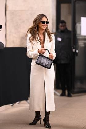 Jessica Alba exiting the Gabriela Hearst Mode Collection Prêt à Porter Fall Winter 2025 2026 show as part of Paris Fashion Week PFW Jessica Alba exiting the Gabriela Hearst Mode Collection Prêt à Porter Fall Winter 2025 2026 show as part of Paris Fashion Week PFW at Palais De Tokyo, in Paris, France, March 10, 2025 Pierre Perusseau Bestimage Celebs attend the Gabriela Hearst Womenswear Fall Winter 2025 2026 show as part of Paris Fashion Week at Palais De Tokyo on March 10, 2025 in Paris, France Paris France  Copyright: xPierrexPerusseaux xBestimagexPierrexPerusseaux xBestimagex