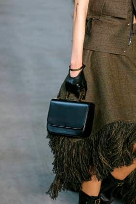 Sacai Ready to Wear Fall Winter 2025 - Paris, March 2025 Sacai Ready to Wear Fall Winter 2025 - Paris, March 2025, Credit:Zeppelin Avalon  Copyright: xZeppelinx xAvalonx 0974347011