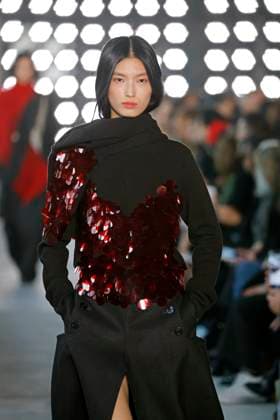 Sacai Ready to Wear Fall Winter 2025 - Paris, March 2025 Sacai Ready to Wear Fall Winter 2025 - Paris, March 2025, Credit:Zeppelin Avalon  Copyright: xZeppelinx xAvalonx 0974347291