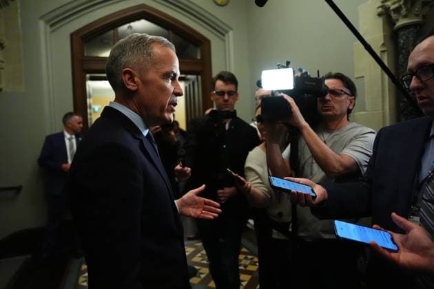 March 10, 2025, Ottawa, On, Canada: Liberal Leader Mark Carney talks to media as he leaves a caucus meeting in Ottawa, Monday, March 10, 2025. Ottawa Canada  - ZUMAc35_ 20250310_zaf_c35_064 Copyright: xSeanxKilpatrickx