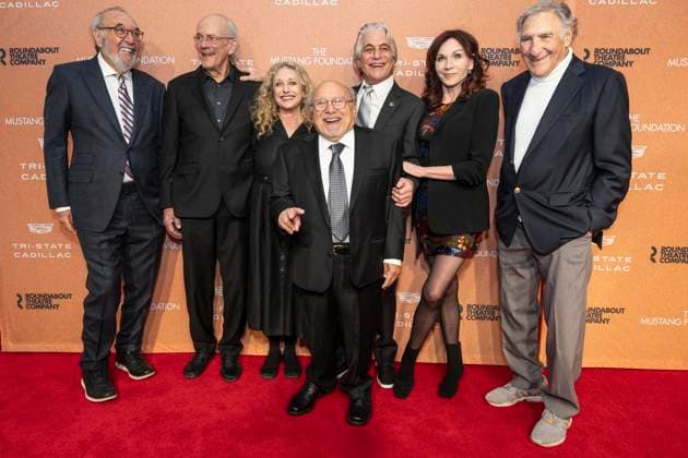 Bilder des Jahres 2025, Entertainment 03 März Entertainment Themen der Woche KW11 Entertainment Bilder des Tages March 10, 2025, New York, New York, USA: James L. Brooks, Christopher Lloyd, Carol Kane, Danny DeVito, Tony Danza, Marilu Henner and Judd Hirsch attend Roundabout Theatre CompanyÃ¢â‚¬â ¢s 2025 Gala at The Ziegfeld Ballroom in New York on March 10, 2025 New York USA - ZUMAr339 20250310_znp_r339_022 Copyright: xLevxRadinx