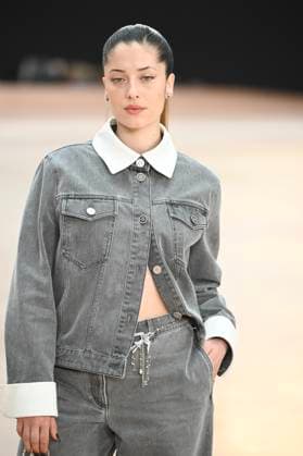 Paris Fashion Week People au defile Chanel, Arrival of celebrities at Grand Palais for Chanel Show 441654 2025 03 11 Paris France Roulin, Iliona Iliona  Copyright: xSergexArnalx xStarfacex STAR_441654_049