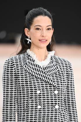 Paris Fashion Week People au defile Chanel, Arrival of celebrities at Grand Palais for Chanel Show 441654 2025 03 11 Paris France O Neill, Hannah  Copyright: xSergexArnalx xStarfacex STAR_441654_055