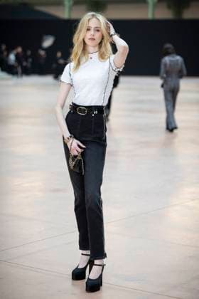 Photocall of the Chanel Womens Fashion Show Ready to Wear Fall Winter 2025 2026 during Paris Fashion Week PFW at the Grand Palais Loreta Peralta at the photocall of the Chanel Womens Fashion Show Ready to Wear Fall Winter 2025 2026 during Paris Fashion Week PFW at the Grand Palais, in Paris, France, on March 11th 2025 Olivier Borde Bestimage Celebs at Chanel Fashion Show Ready to Wear Collection Fall Winter 2025 2026 during Paris Fashion Week, on march 11th 2025 Paris France  Copyright: xOLIVIERxBORDEx xBESTIMAGExOLIVIERxBORDEx xBESTIMAGEx