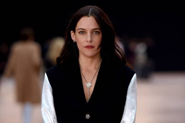 PFW - Chanel Photocall Riley Keough attends the Chanel Womenswear Fall Winter 2025-2026 show as part of Paris Fashion Week at Grand Palais on March 11, 2025 in Paris, France. - EDITORIAL USE ONLY - Photo by Franck Castel ABACAPRESS.COM Paris France  Copyright: xCastelxFranck ABACAx