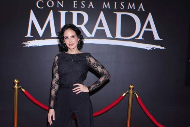 Con Esa Misma Mirada Tv Series Photocall Ximena Herrera poses during a Photocall for the presentation of the Vix Original Series Con Esa Misma Mirada . on March 11, 2025 in Mexico City, Mexico. (Photo by Yamak Perea Eyepix Group) Copyright: xYamakxPerea xEyepixxGroupx YP_11032025_146557