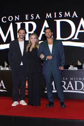 March 11, 2025, Mexico City, Ciudad de Mexico, Mexico: (L-R) IvoÂ¡n SoÂ¡nchez, Angelica Rivera, Diego Klein pose during a Photocall for the presentation of the Vix Original Series Con Esa Misma Mirada . on March 11, 2025 in Mexico City, Mexico. Mexico City Mexico - ZUMAe321 20250311_zea_e321_044 Copyright: xYamakxPereax