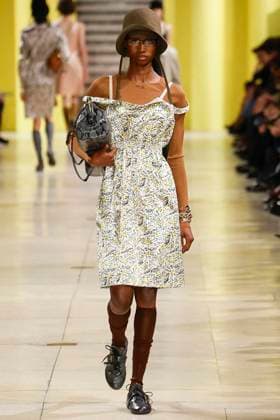 Défilé Miu Miu Collection Prêt à Porter Automne Hiver 2025 2026 lors de la Fashion Week de Paris PFW Défilé Miu Miu Collection Prêt à Porter Automne Hiver 2025 2026 lors de la Fashion Week de Paris, le 11 mars 2025 Miu Miu Fashion Show Ready to Wear Collection Fall Winter 2025 2026 at Paris Fashion Week, on March 11th, 2025 Paris France  Copyright: xAgencex xBestimagexAgencex xBestimagex