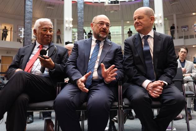 Bilder des Jahres 2025, News 03 März News Themen der Woche KW11 News Bilder des Tages 100 Years Friedrich Ebert Fondation Antonie Costas, Martin Scholz, and Olaf Scholz attend the event 100 years of the Friedrich-Ebert-Stiftung in Berlin, Germany, on March 12, 2025.  Copyright: xChristianxMarquardtx originalFilename: marquardt-100years250312_npssm.jpg
