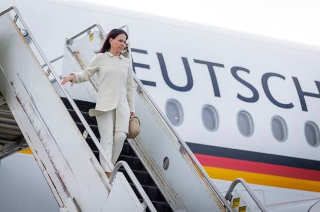 Annalena Baerbock (Buendnis 90 Die Gruenen), Bundesaussenministerin, bei ihrer Ankunft in Quebec. Baerbock nimmt Teil am Treffen der G7 Aussenministerinnen und Aussenminister in Charlevoix, Kanada. Fotografiert im Auftrag des Auswaertigen Amtes Quebec Kanada Copyright: xThomasxKoehler AAx