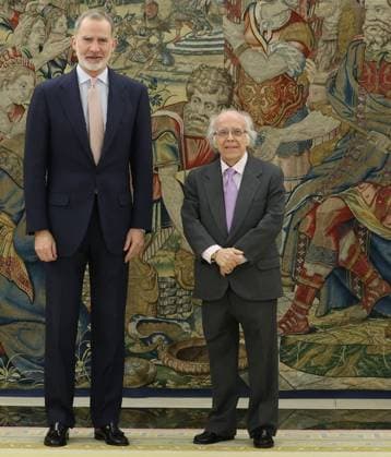 Entertainment Themen der Woche KW11 Entertainment Bilder des Tages König Felipe von Spanien trifftJose Luis Temes The King receives the orchestra conductor José Luis Temes, winner of the 2008 National Music Prize King Felipe VI receives in audience the orchestra conductor José Luis Temes, winner of the 2008 National Music Prize, at the Zarzuela Palace, on March 13th, 2025, in Madrid Spain José Luis Temes is also the author of the recording of the four symphonies composed by Infanta María Luisa de Borbón, discovered in 2022 in the Bourbon Fund of the Palatine Library of Parma 13 MARCH 2025 KING JOSÉ LUIS TEMES MUSIC 2008 Marta Ferná Madrid Madrid Madrid Spain  Copyright: xMartaxFernandezx 6576202