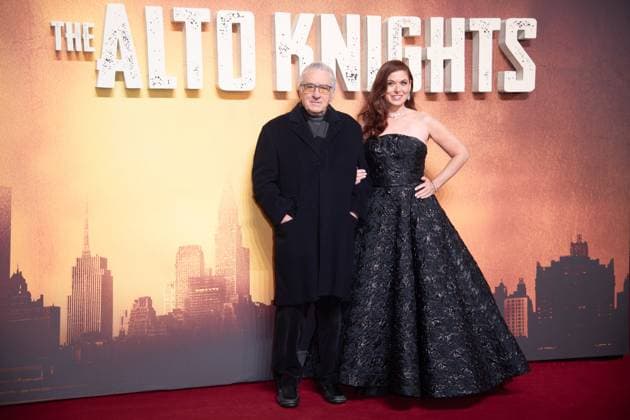 Bilder des Jahres 2025, Entertainment 03 März Entertainment Themen der Woche KW11 Entertainment Bilder des Tages The Alto Knights European Premiere Arrivals at Curzon Mayfair, London, UK (L-R) - Robert De Niro and Debra Messing attends The European Premiere of The Alto Knights at Curzon Mayfair, London, England, UK on Thursday 13 March, 2025., Credit:Justin Ng Avalon UK, England, London, Curzon Mayfair  Copyright: xJustinxNgx xAvalonx 0975465801