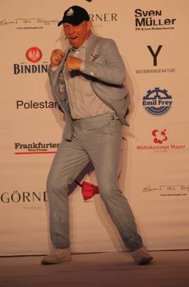 15.03.2025 Neu-Isenburg, Hotel Hilton Kleider machen Leute Benefiz Gala Modenschau - Prominente auf dem Catwalk Ex-Boxer Axel Schulz DFL DFB REGULATIONS PROHIBIT ANY USE OF PHOTOGRAPHS AS IMAGE SEQUENCES AND OR QUASI-VIDEO.