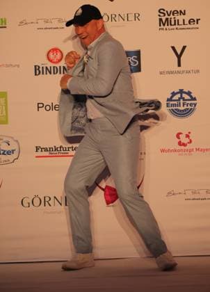 15.03.2025 Neu-Isenburg, Hotel Hilton Kleider machen Leute Benefiz Gala Modenschau - Prominente auf dem Catwalk Ex-Boxer Axel Schulz DFL DFB REGULATIONS PROHIBIT ANY USE OF PHOTOGRAPHS AS IMAGE SEQUENCES AND OR QUASI-VIDEO.