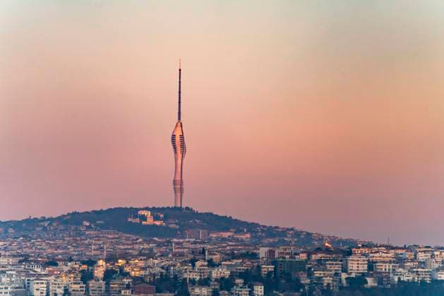 Ã‡amlÄ±ca Turm Fernsehturm Kücük Ã‡amlÄ±ca Turm in Üsküdar, Istanbul, Türkei The Kücük Ã‡amlÄ±ca Tower TV & Radio Tower in Üsküdar, Istanbul, Turkey *** Ã‡amlÄ±ca Tower TV Tower Kücük Ã‡amlÄ±ca Tower in Üsküdar, Istanbul, Turkey The Kücük Ã‡amlÄ±ca Tower TV Radio Tower in Üsküdar, Istanbul, Turkey