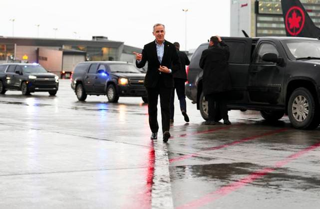 March 16, 2025, Montreal, Quebec, Canada: Prime Minister Mark Carney arrives at the airport in Montreal, on route to Paris, France on Sunday, March 16, 2025. Montreal Canada  - ZUMAc35_ 20250316_zaf_c35_061 Copyright: xSeanxKilpatrickx
