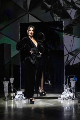 March 16, 2025, Los Angeles, California, USA: The Garden of Forking Paths Spring Fashion Show by SELENEE at the Neue House in Los Angeles, California on March 16, 2025. Los Angeles USA - ZUMAw213 20250316_zep_w213_053 Copyright: xClutchxPocketsxWamblix