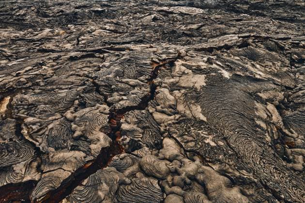 Creative Highlights World Volcanic lava in the Galapagos Islands in Ecuador Isla Santa María (Floreana) (Cab. en Pto. Velasco Ibarra), Islas Galápagos, Ecuador R_LYEX250313A-1677883-01