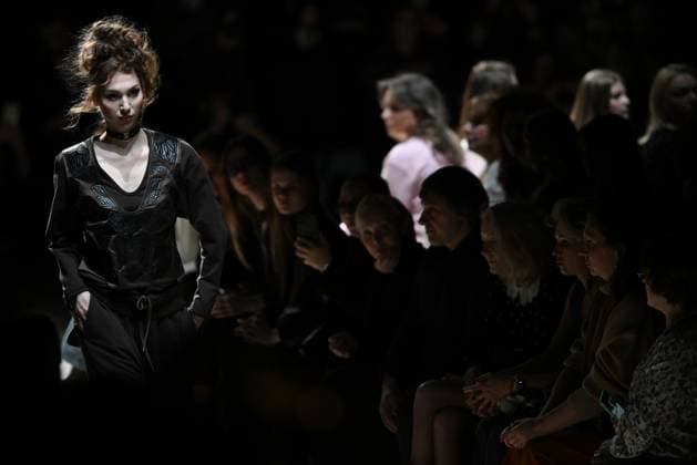 Russia Moscow Fashion Week 8882277 18.03.2025 A model presents a creation by the brand Julia Dalakian during the 4th Moscow Fashion Week at the Manege Central Exhibition Hall in Moscow, Russia. Vladimir Astapkovich Sputnik Moscow Russia  Copyright: xVladimirxAstapkovichx