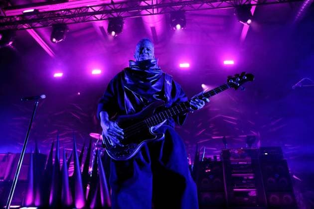 Entertainment Themen der Woche KW12 Entertainment Bilder des Tages Richard Keith Lewis alias Cass von der Band Skunk Anansie bei einem Konzert in der Columbiahalle in Berlin, 18. März 2025. Skunk Anansie Konzert Berlin *** Richard Keith Lewis aka Cass from the band Skunk Anansie at a concert in the Columbiahalle in Berlin, March 18, 2025 Skunk Anansie concert Berlin